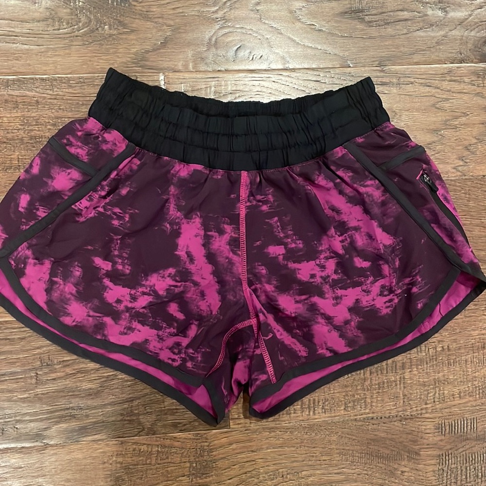 Lululemon shorty shorts
